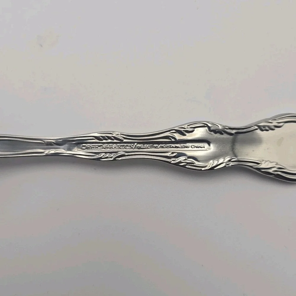 Reed & Barton Victoria Stainless Flatware 6 Oval Place Spoons 7‎ 1/4